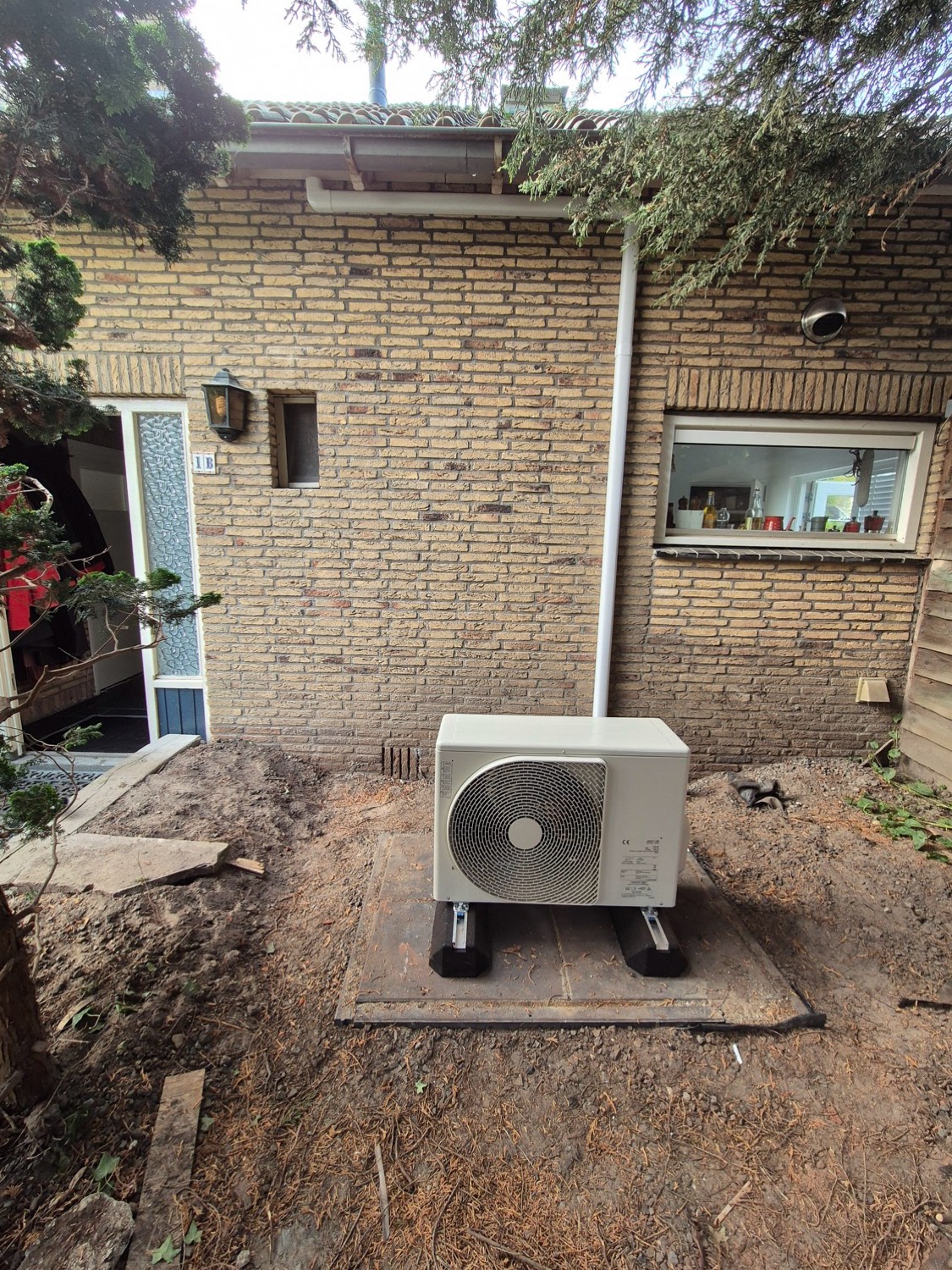 Airco-unit-buiten.jpeg